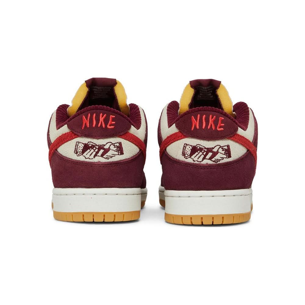 Skate Like a Girl x Nike SB Dunk Low - Copva